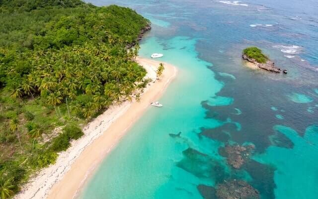 Traverc pexels-michal-marek-3703511-1 Cheap Beach Vacations in the Dominican Republic  